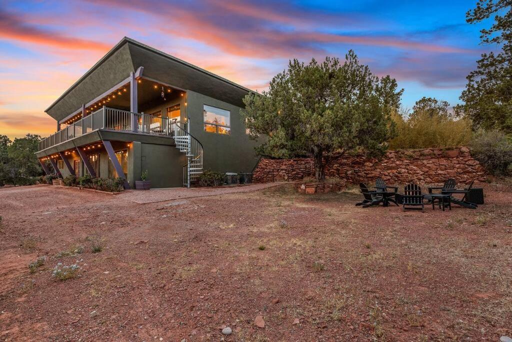 Close To Fresh Creek! Sleeps 12 ~ Amazing Views W/Serene Open Space ~ Hot Tub + Game Room ~ Trails Outside Седона Экстерьер фото
