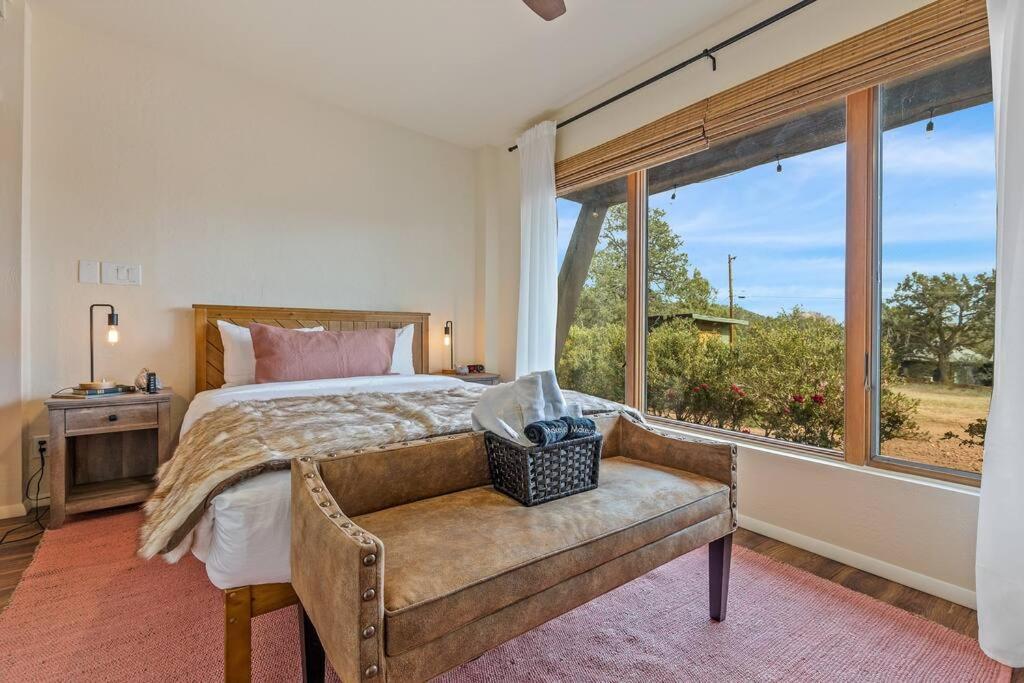 Close To Fresh Creek! Sleeps 12 ~ Amazing Views W/Serene Open Space ~ Hot Tub + Game Room ~ Trails Outside Седона Экстерьер фото