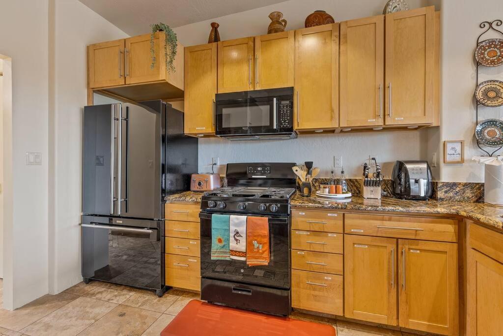 Close To Fresh Creek! Sleeps 12 ~ Amazing Views W/Serene Open Space ~ Hot Tub + Game Room ~ Trails Outside Седона Экстерьер фото