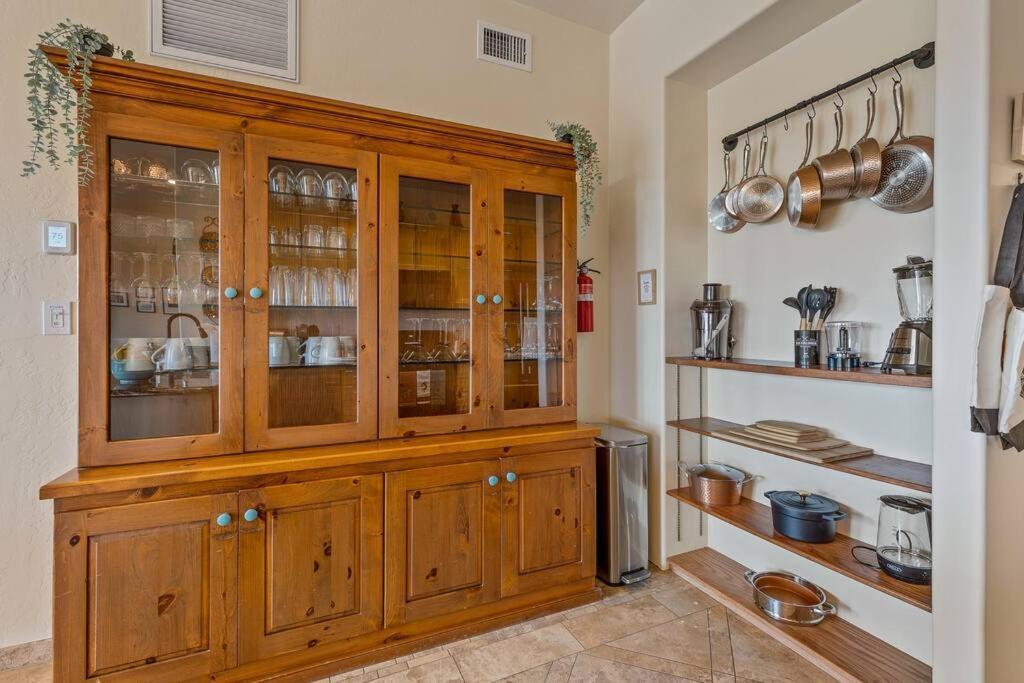 Close To Fresh Creek! Sleeps 12 ~ Amazing Views W/Serene Open Space ~ Hot Tub + Game Room ~ Trails Outside Седона Экстерьер фото